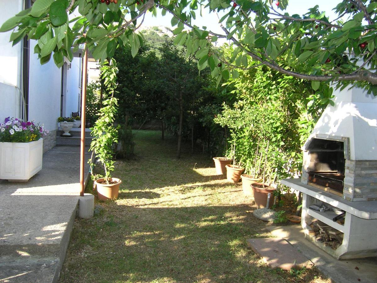 Apartments Mari With Terrace Baska  Exterior photo